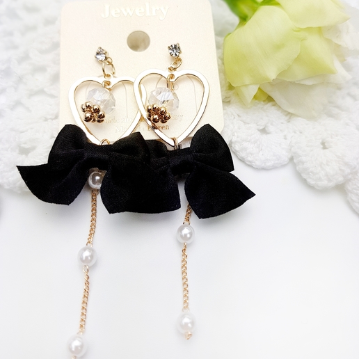 Black ribbon earings 02